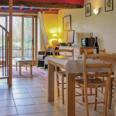 2 Bedroom Awesome In Brucheville Carentan-les-Marais