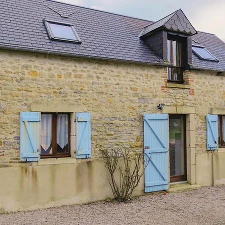 2 Bedroom Awesome In Brucheville Dom wakacyjny Carentan-les-Marais