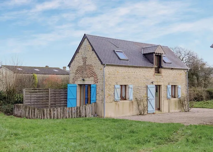 Dom wakacyjny 2 Bedroom Awesome In Brucheville