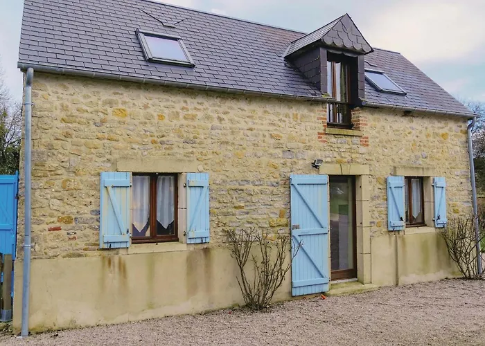 2 Bedroom Awesome In Brucheville Dom wakacyjny Carentan-les-Marais